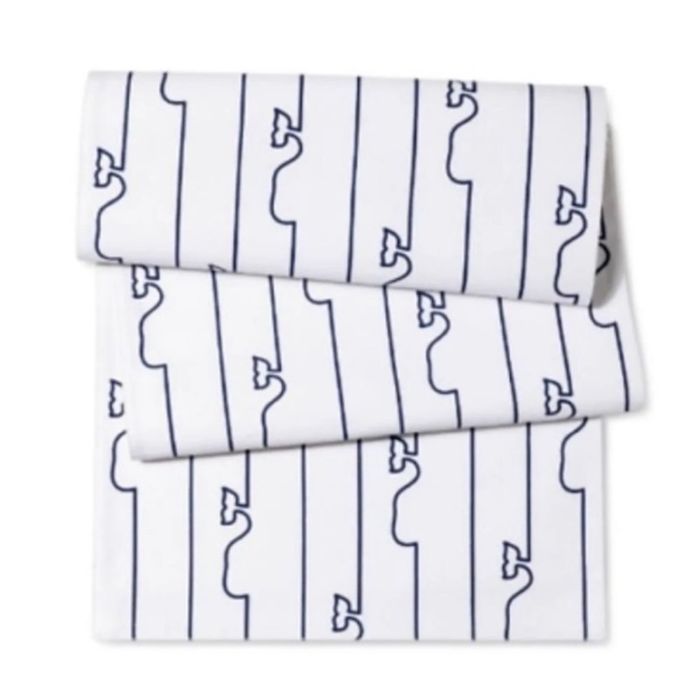 Vineyard Vines - Whale Table Runner NEW